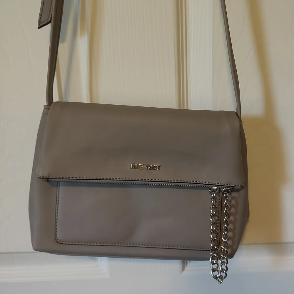 Elegant Gray Crossbody Bag